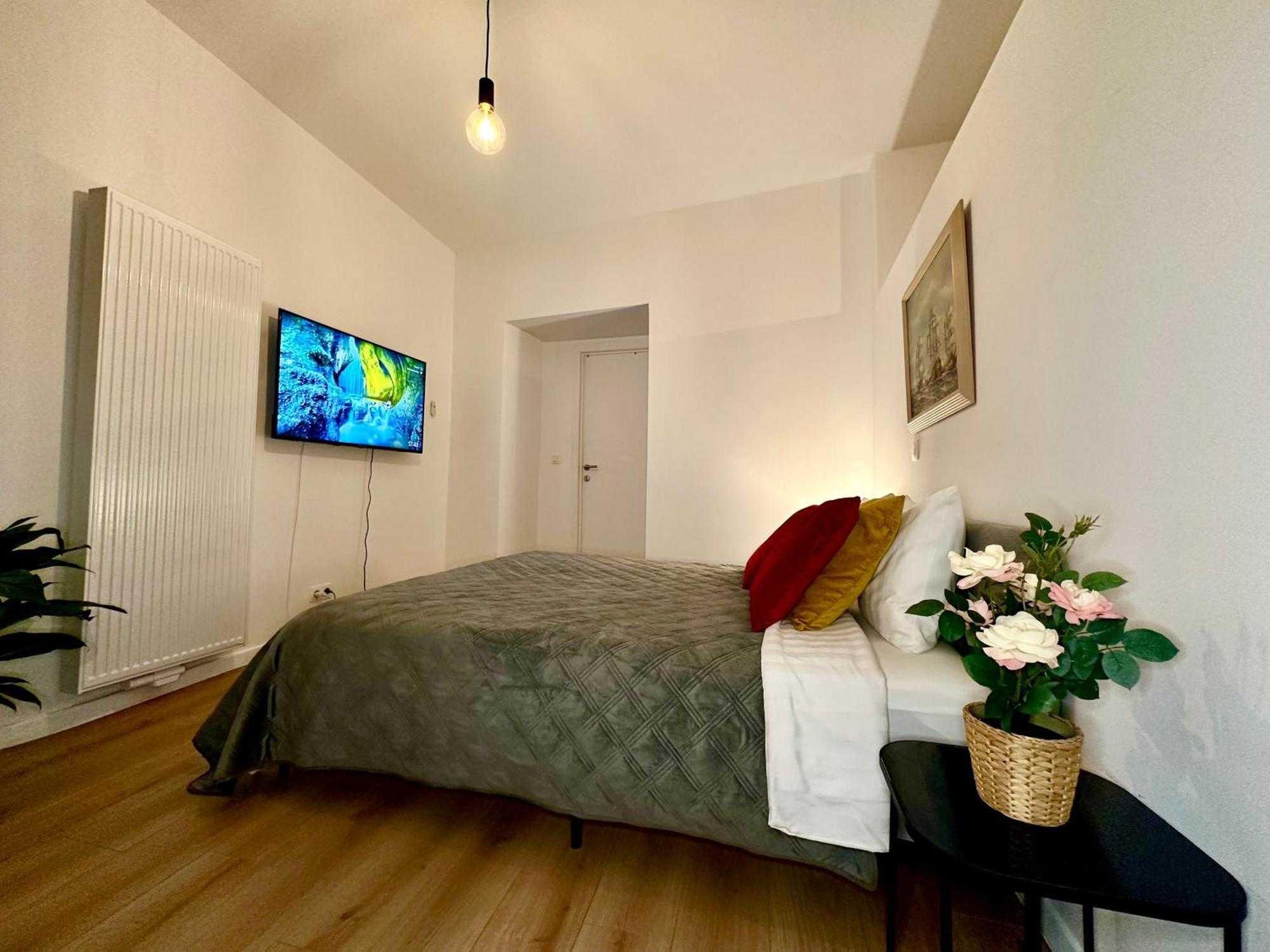Luxury Suites Mons By Rikas Hotels Exterior photo